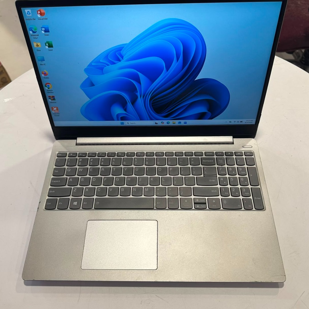 Lenovo IdeaPad 330-15IKB